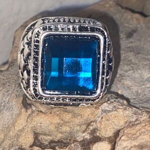 5/$10❤️❤️❤️NEW Silver Tone Zinc Alloy with Blue Green Foil Back Acrylic Center